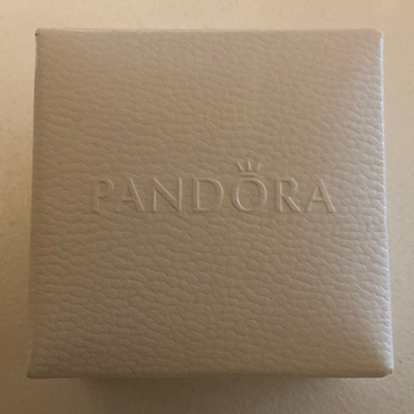 Pandora x Disney Minnie Mouse Charm