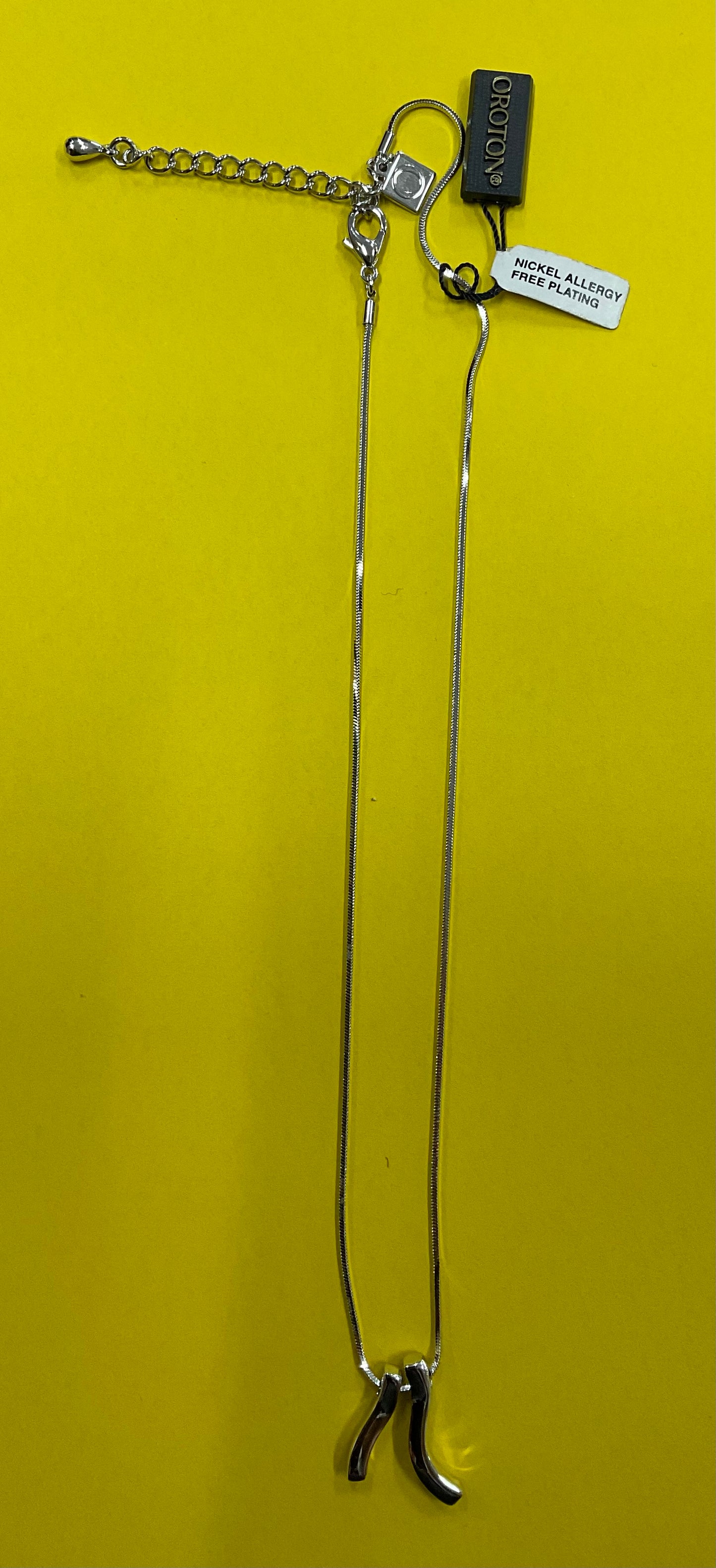 Oroton silver tone necklace