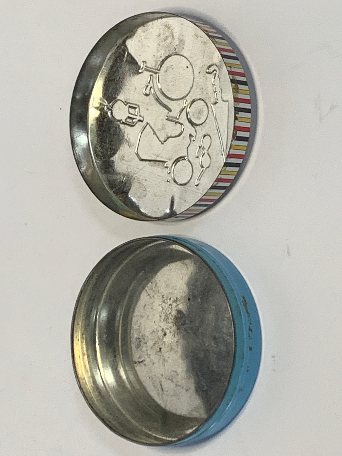 Vintage English Transportation - Themed Round Tin