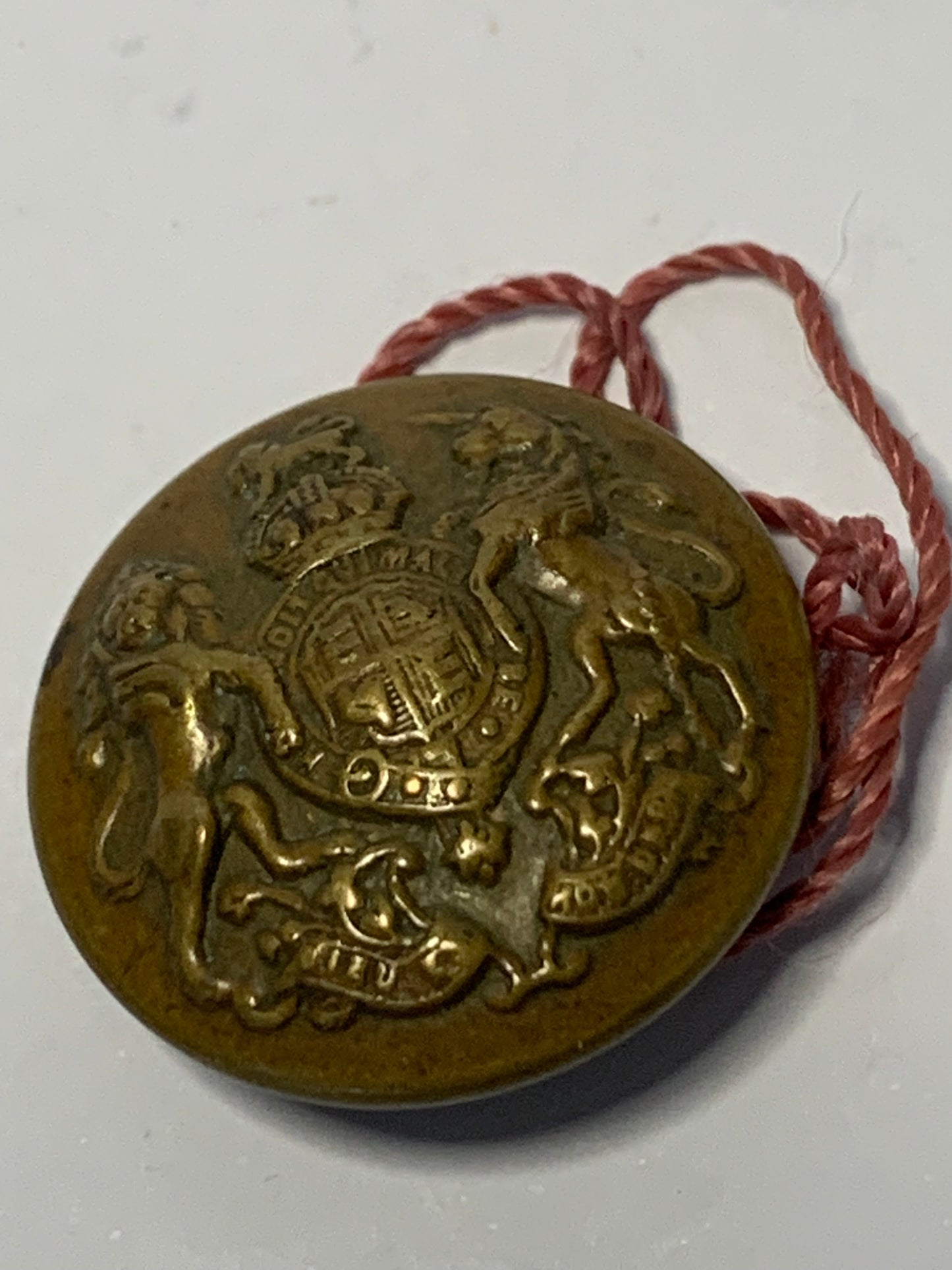 Armfield and Co Birmingham British Army General Service Button featuring the Royal Coat of Arms