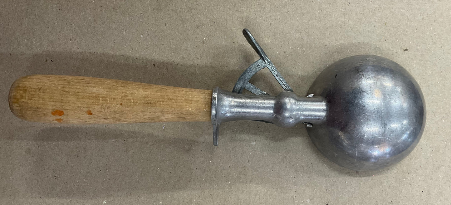 Vintage Icecream Scoop