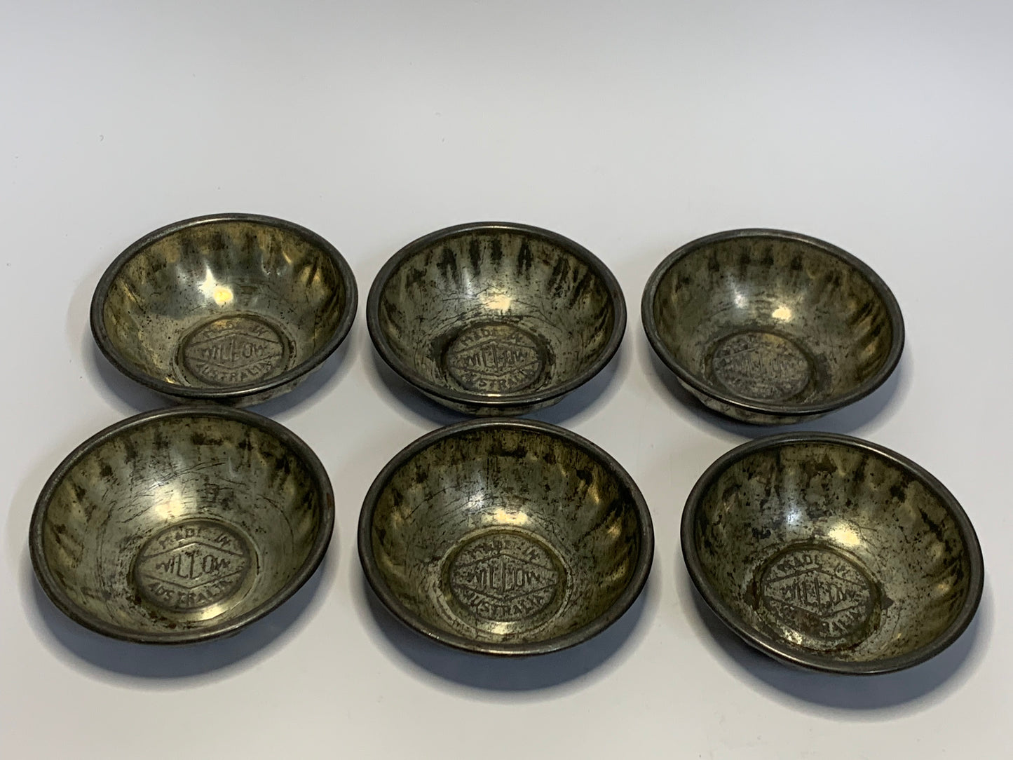 Vintage Australian Willow Tart tins - set of 6
