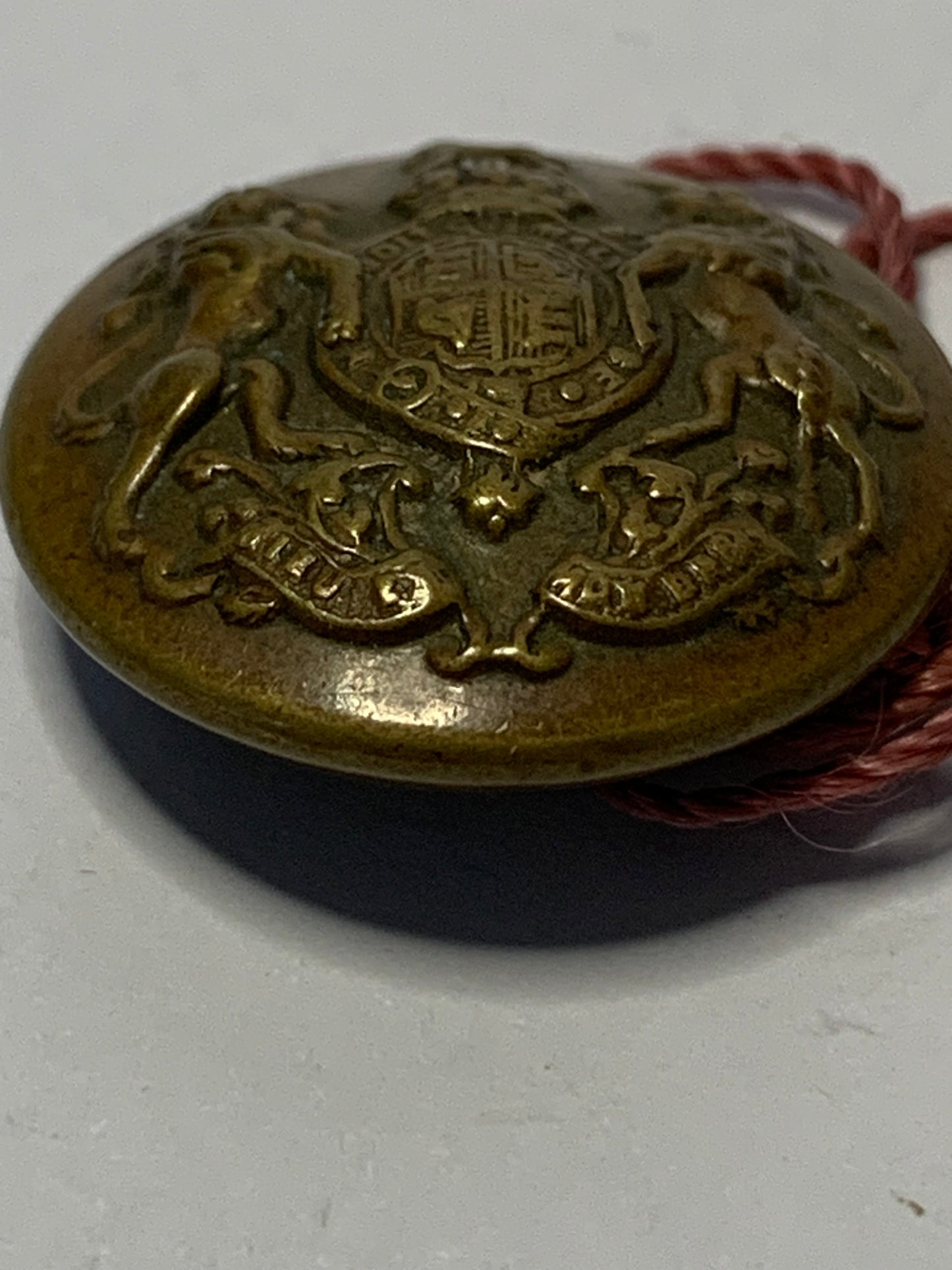 Armfield and Co Birmingham British Army General Service Button featuring the Royal Coat of Arms