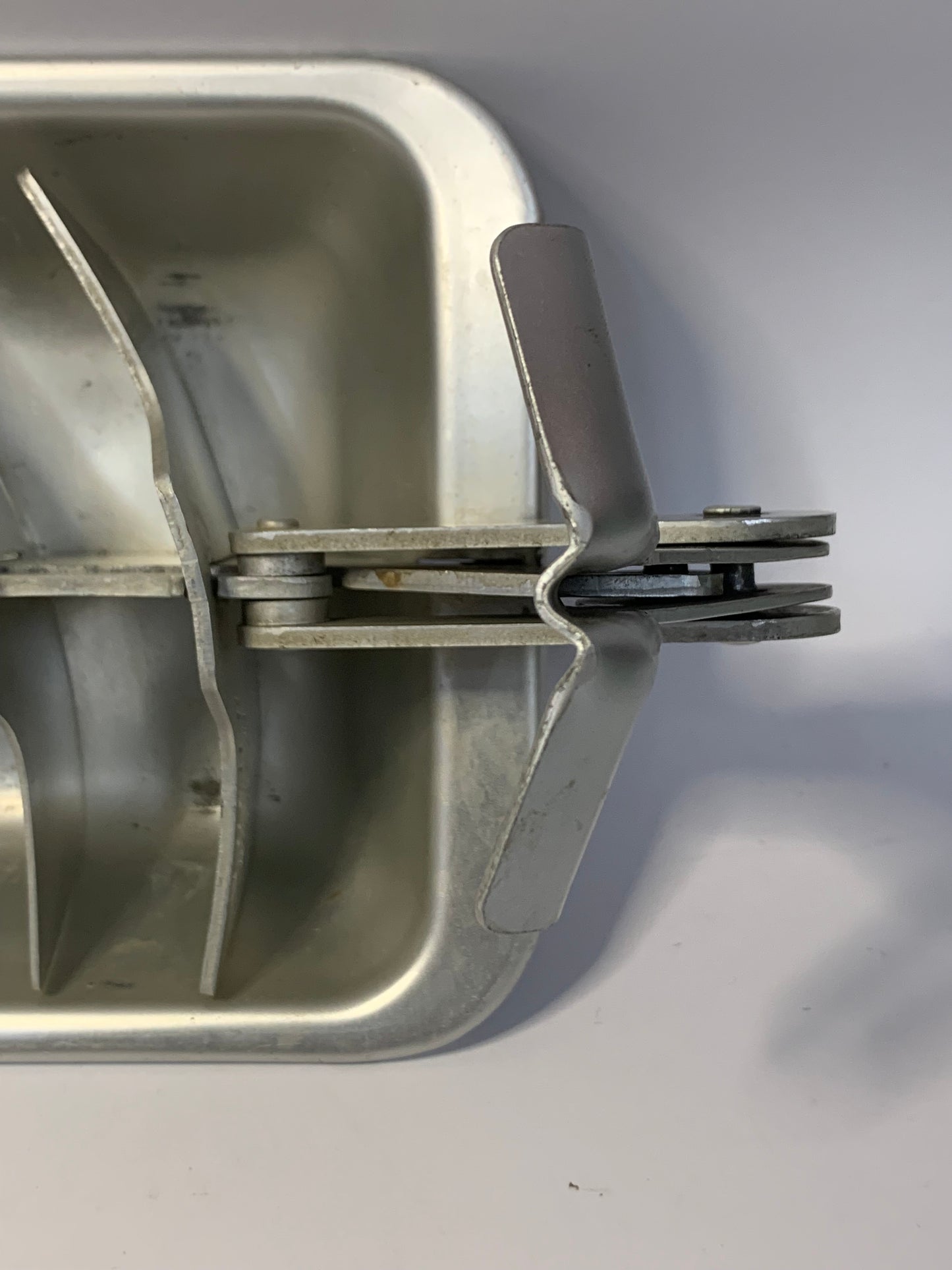 Vintage Aluminum Ice Cube Tray with Lever Release - Australian Patent 216,507