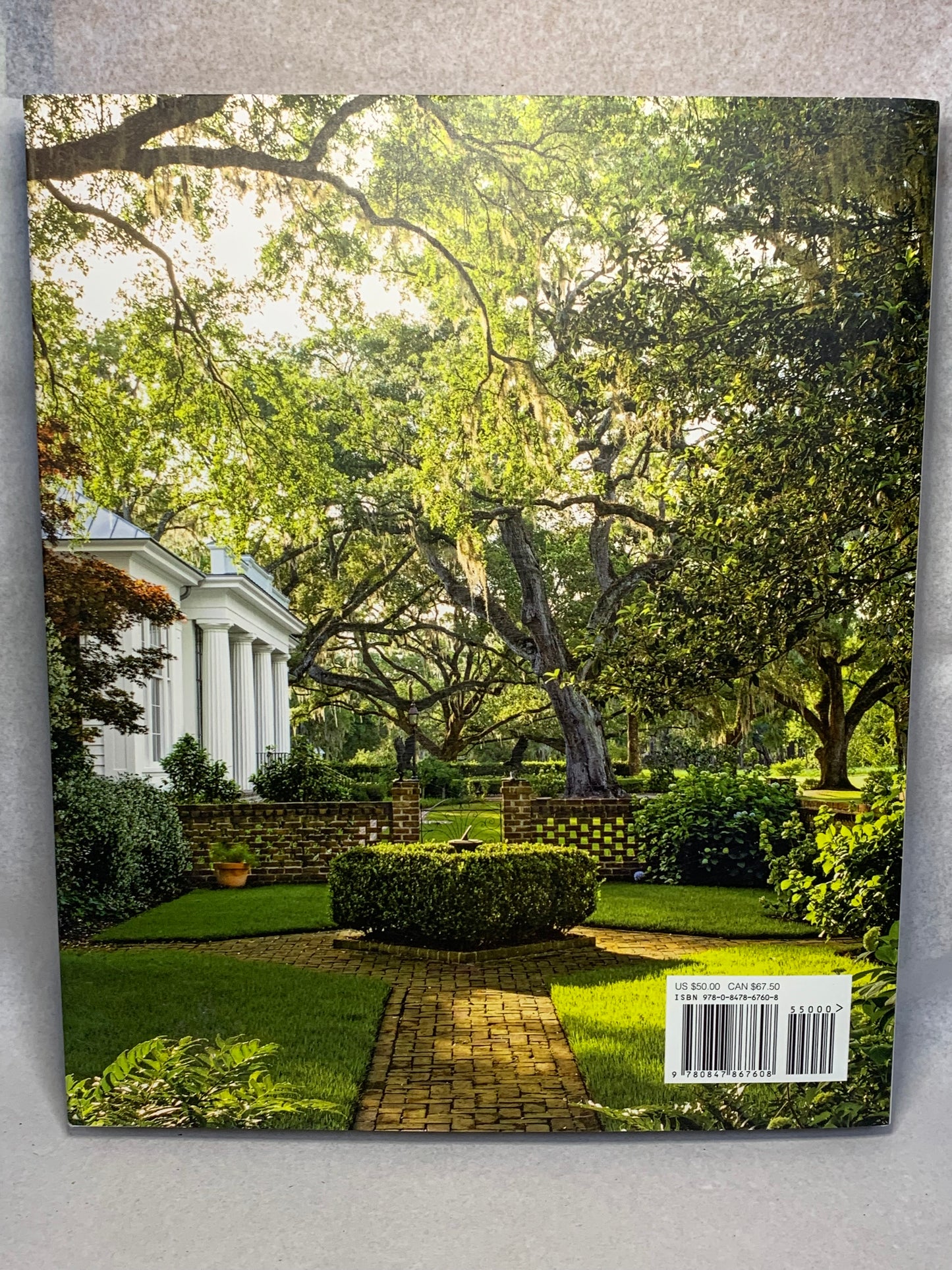 Visions of Home: Timeless Design, Modern Sensibility — Andrew Cogar / Historical Concepts (Rizzoli, 2021)