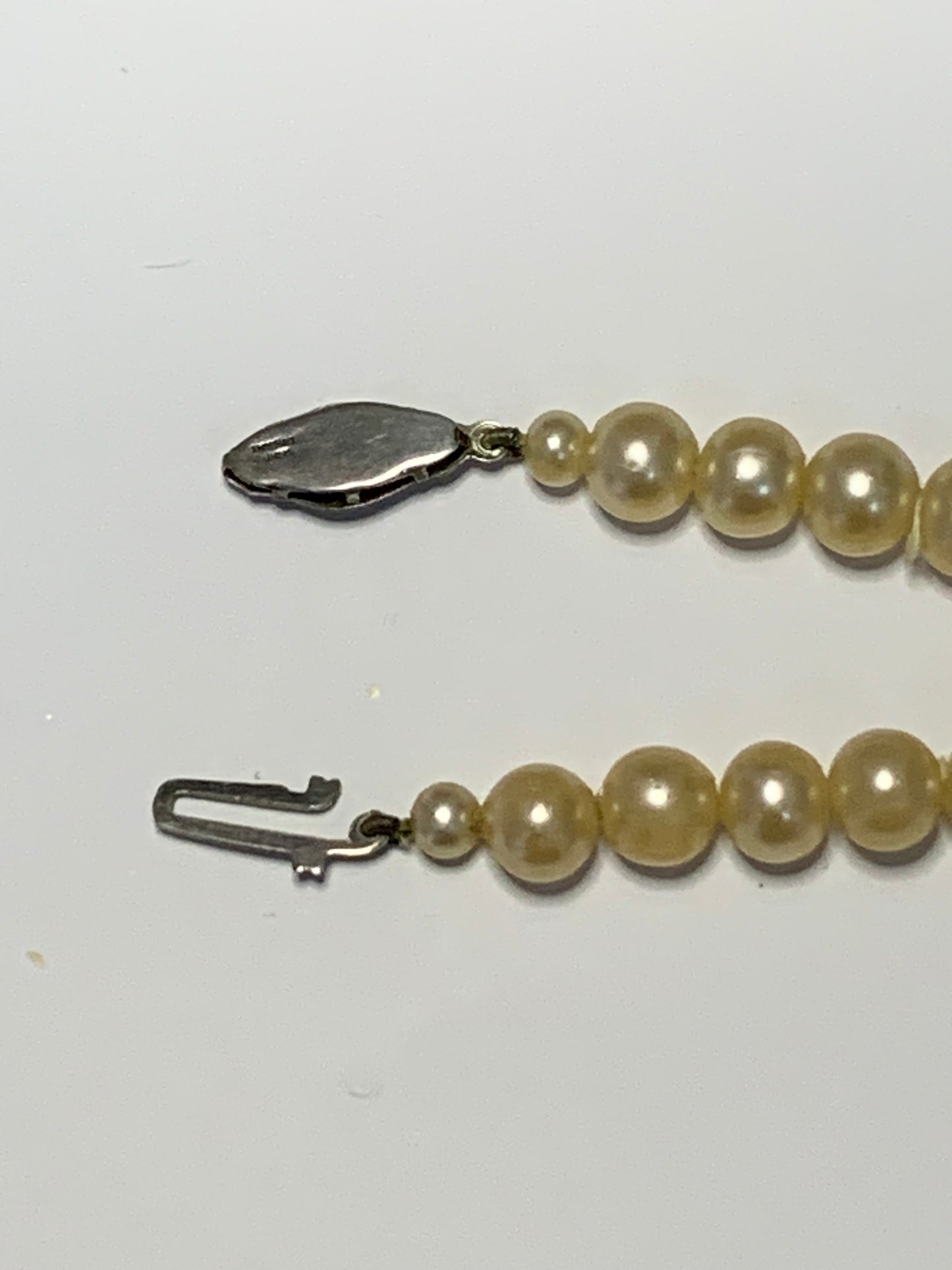 Vintage Single strand cultured pearl necklace with sterling silver clasp