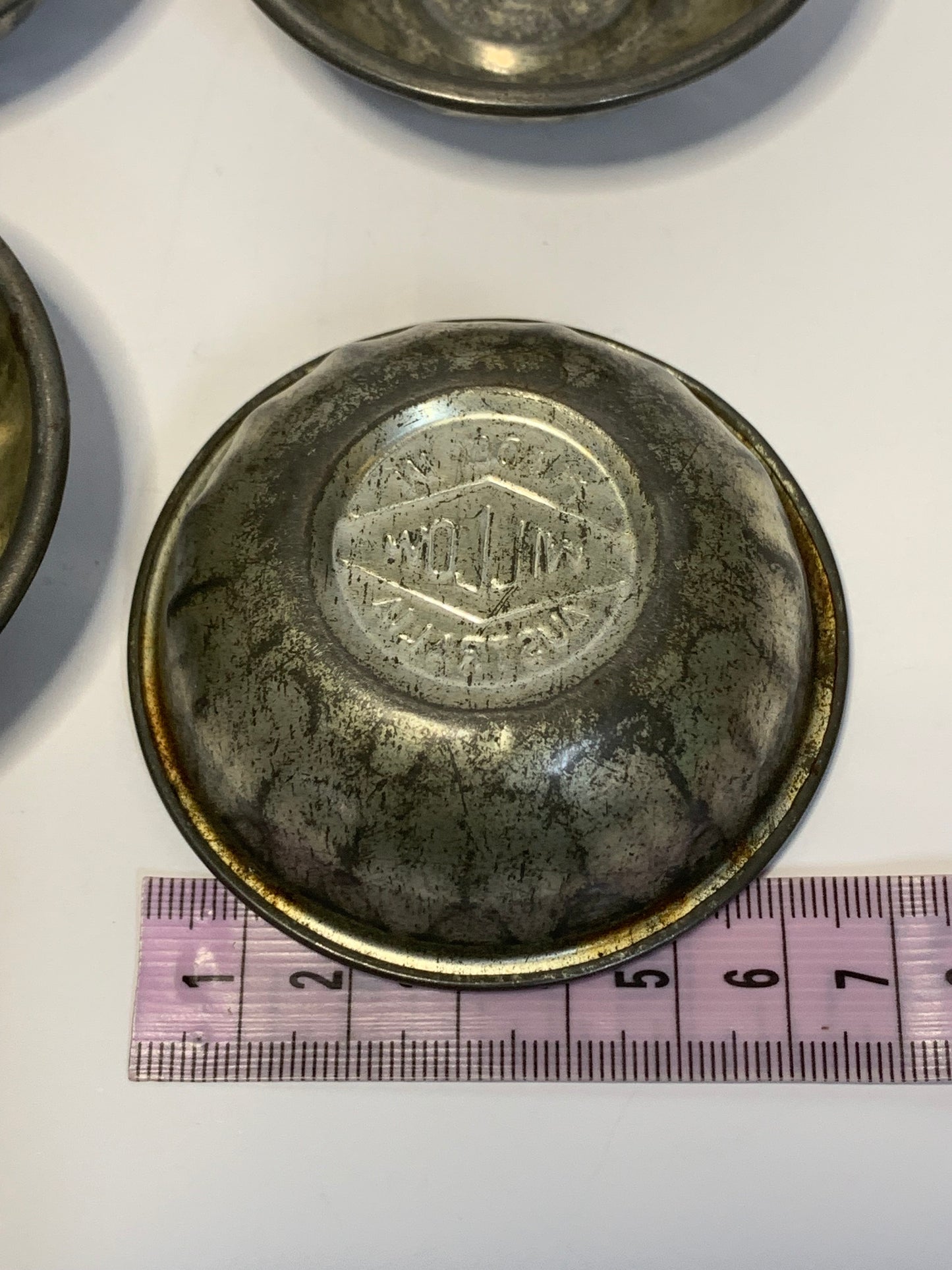 Vintage Australian Willow Tart tins - set of 6