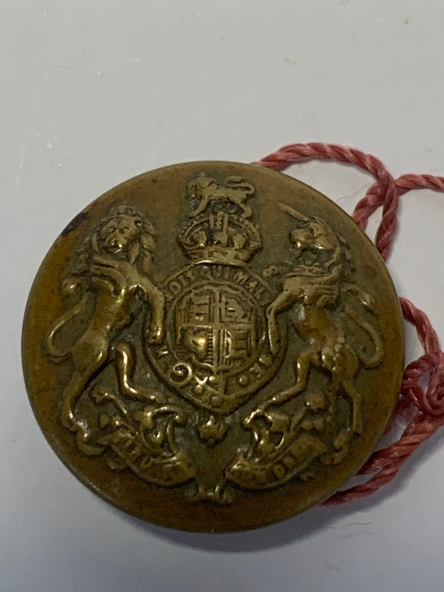 Armfield and Co Birmingham British Army General Service Button featuring the Royal Coat of Arms