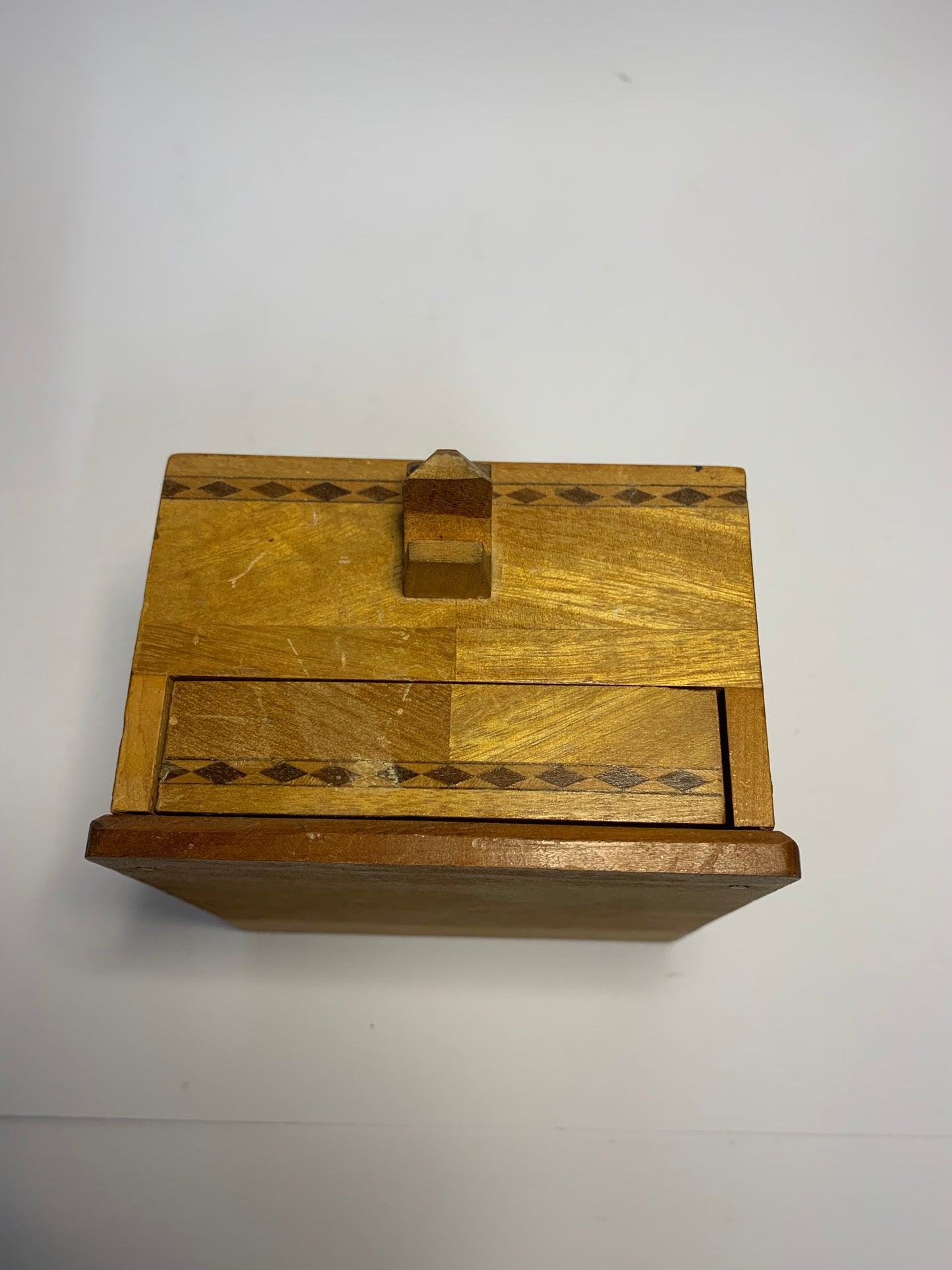 Vintage Spring Loaded Wooden Cigarette Dispenser with Scottie Dog design