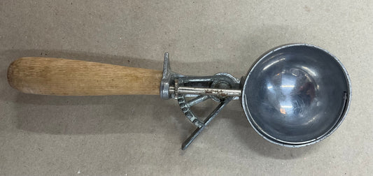 Vintage Icecream Scoop