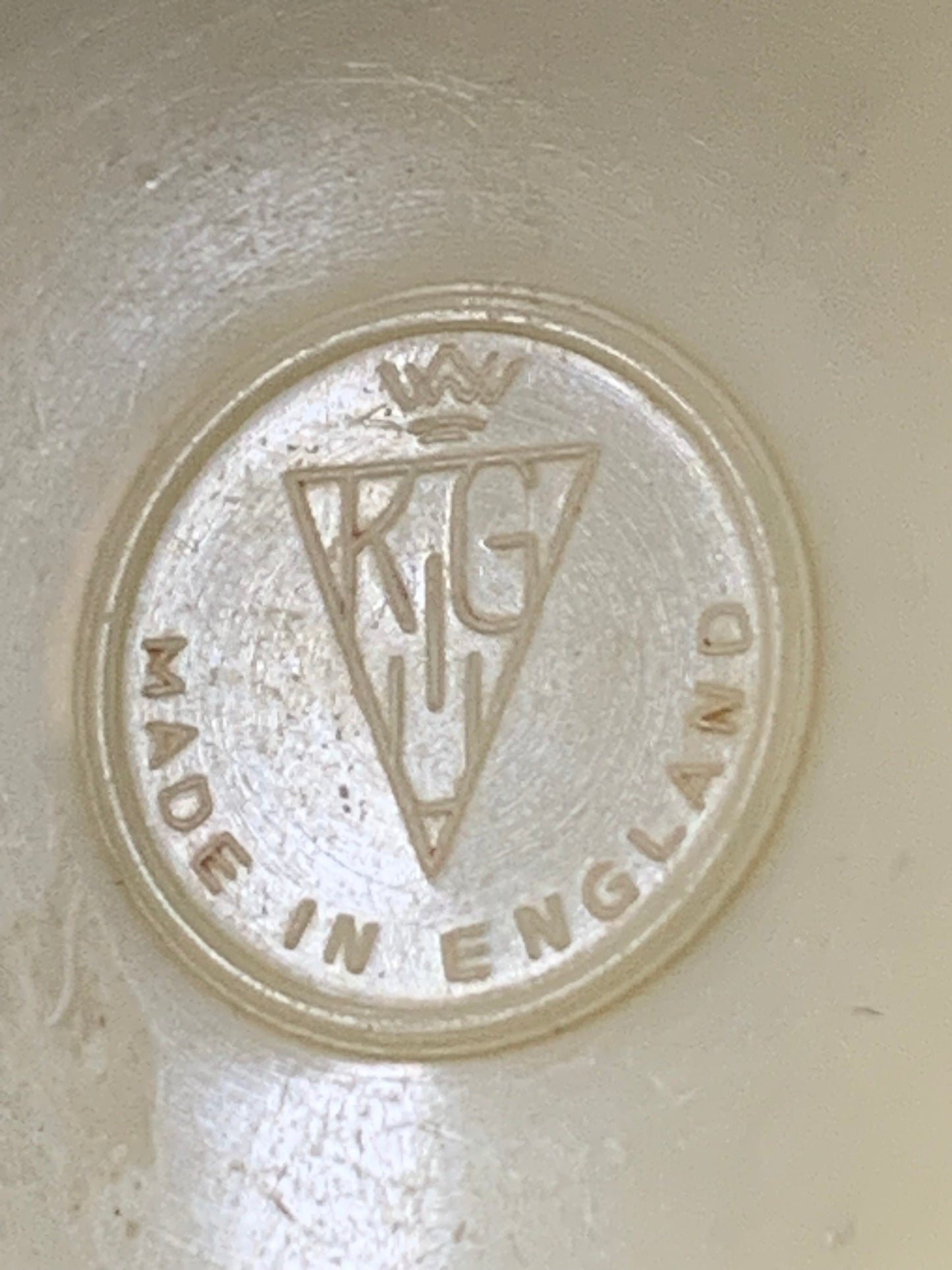 Vintage Kigu “Bouquet” Powder Compact- made in England