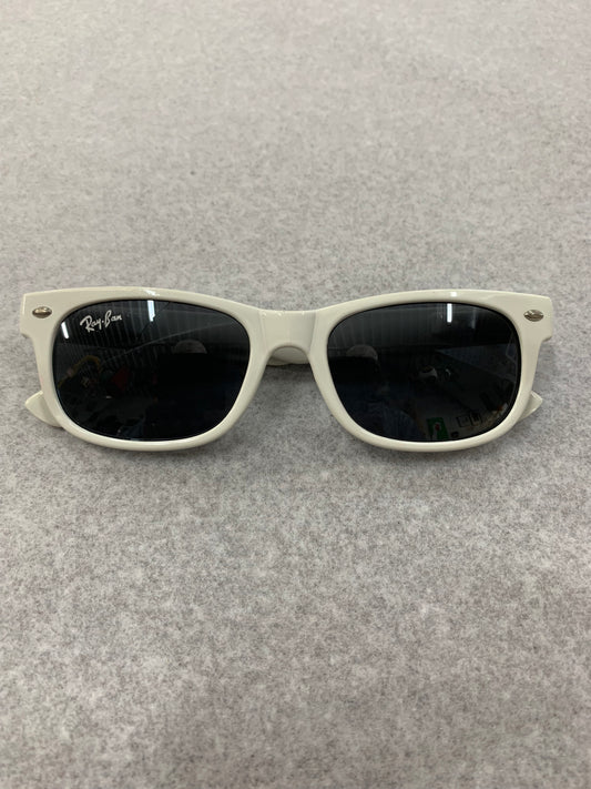 Vintage White Ray-Ban Wayfarer style Sunglasses
