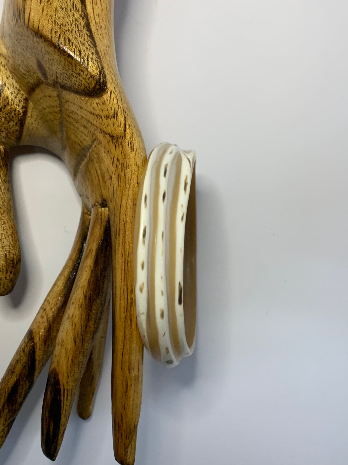Rare Vintage Shell Bangle