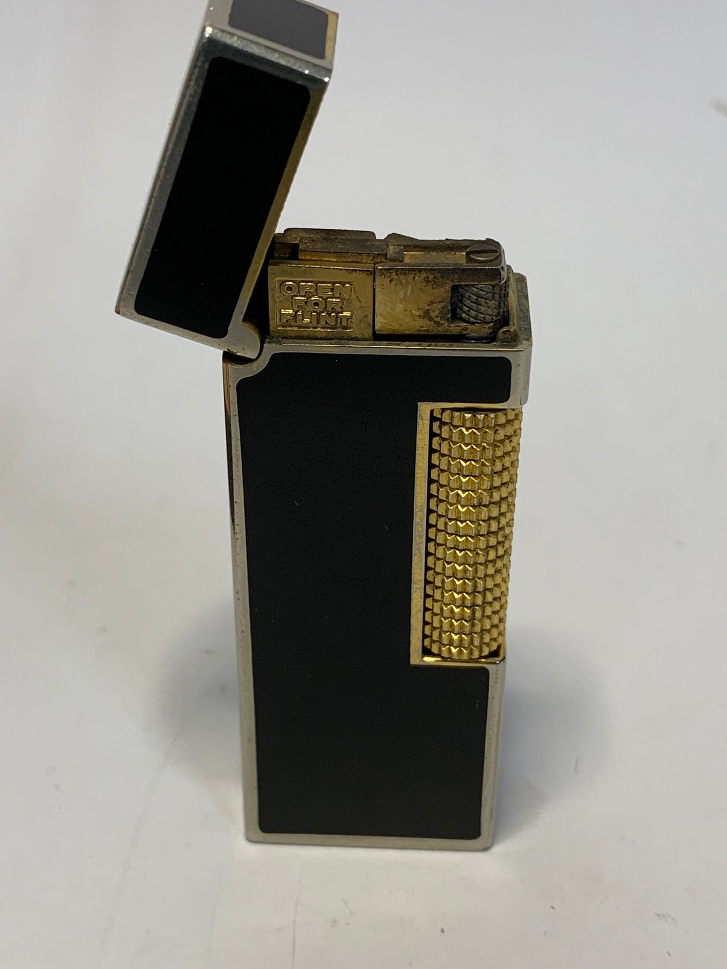 Vintage Colibri of London Molectric Lighter