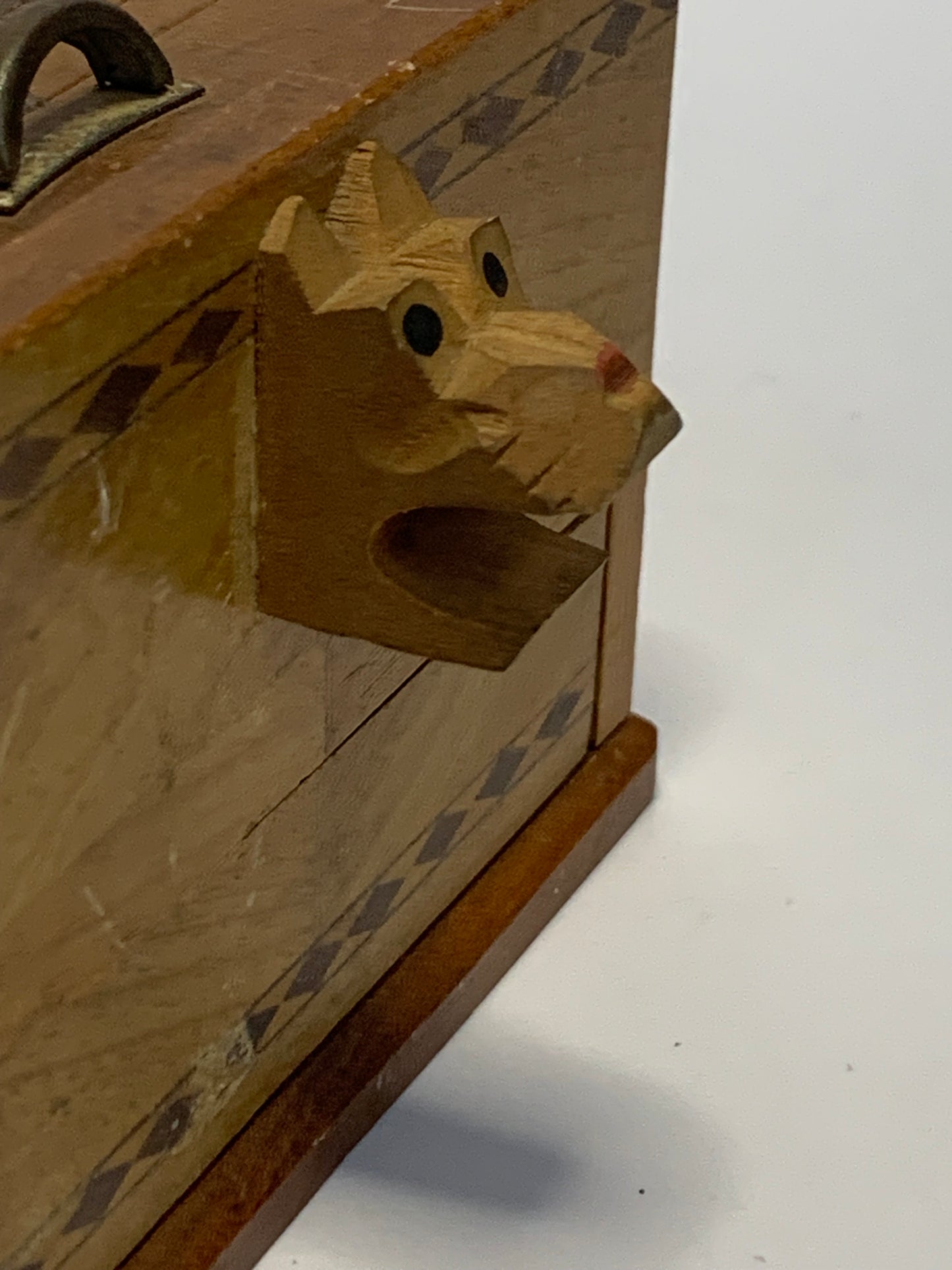 Vintage Spring Loaded Wooden Cigarette Dispenser with Scottie Dog design