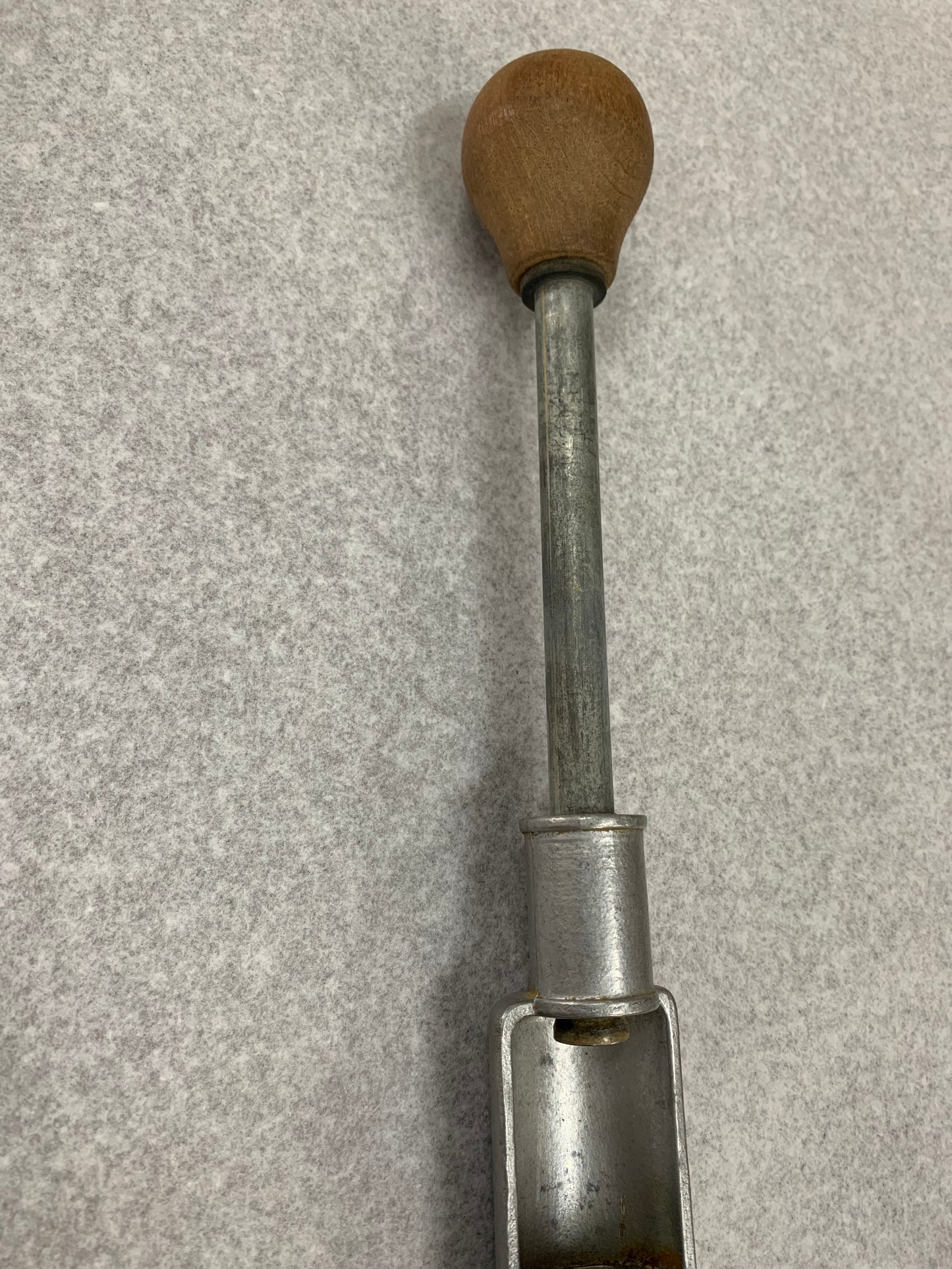 Vintage Olinda Bottle Capper/bottle capping tool