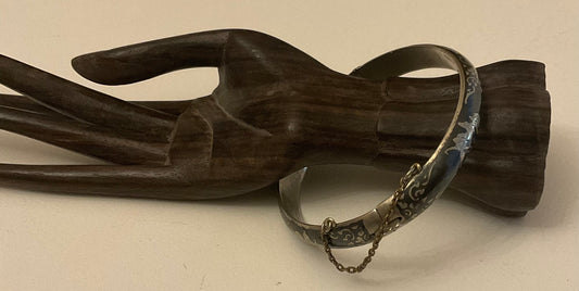 Vintage Siam Sterling Silver Bangle Bracelet featuring intricate niello work with silver overlay