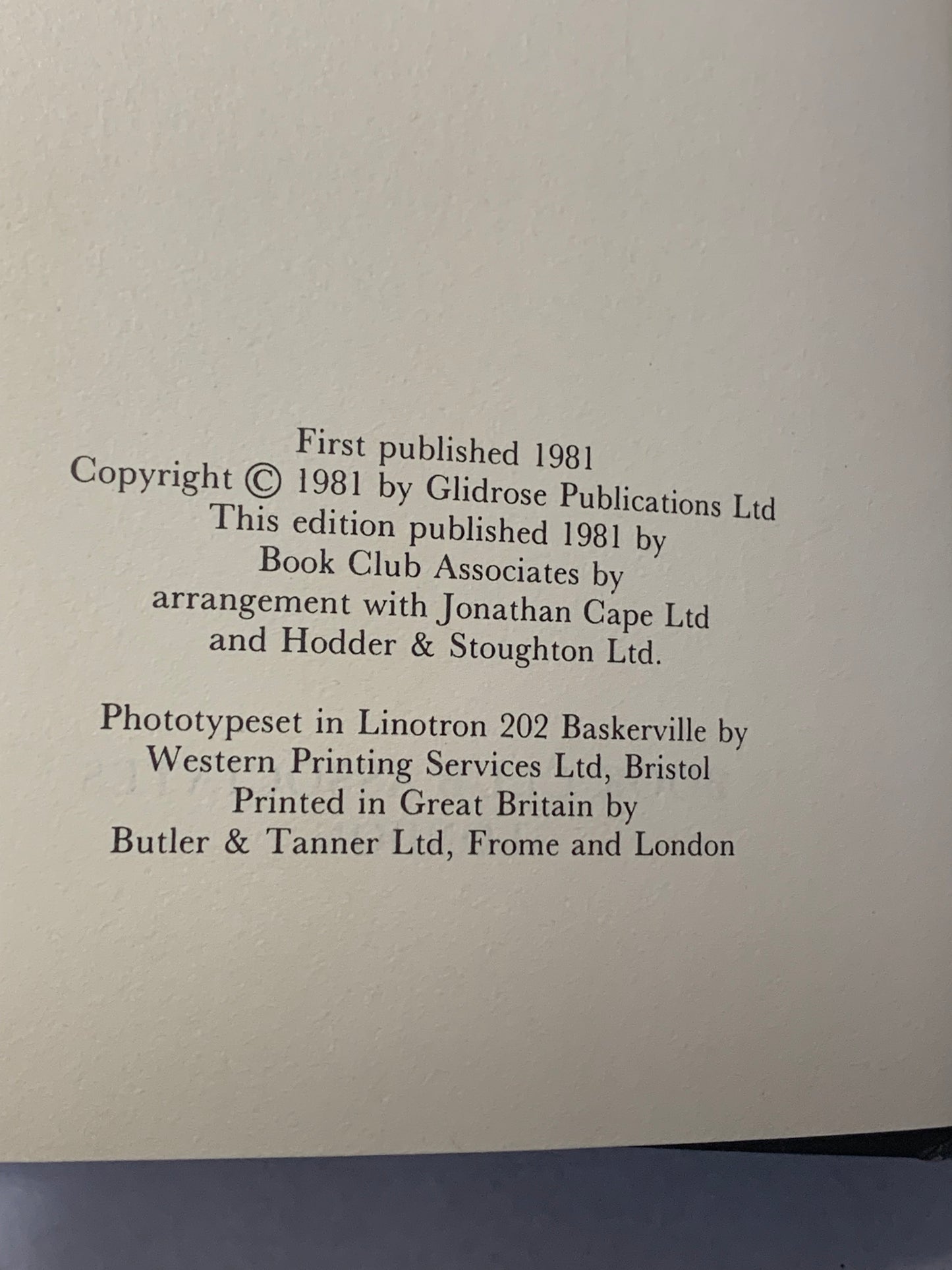Licence Renewed — James Bond 007, John Gardner (1981)