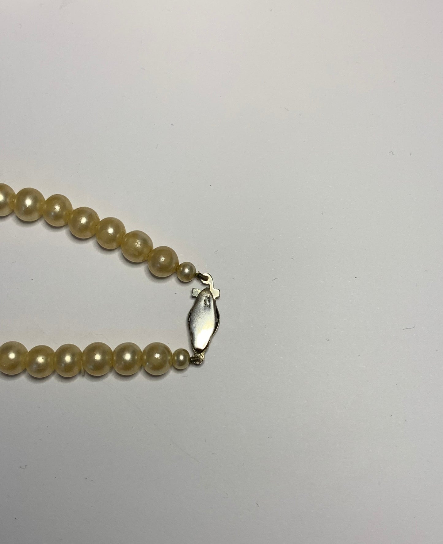 Vintage Single strand cultured pearl necklace with sterling silver clasp