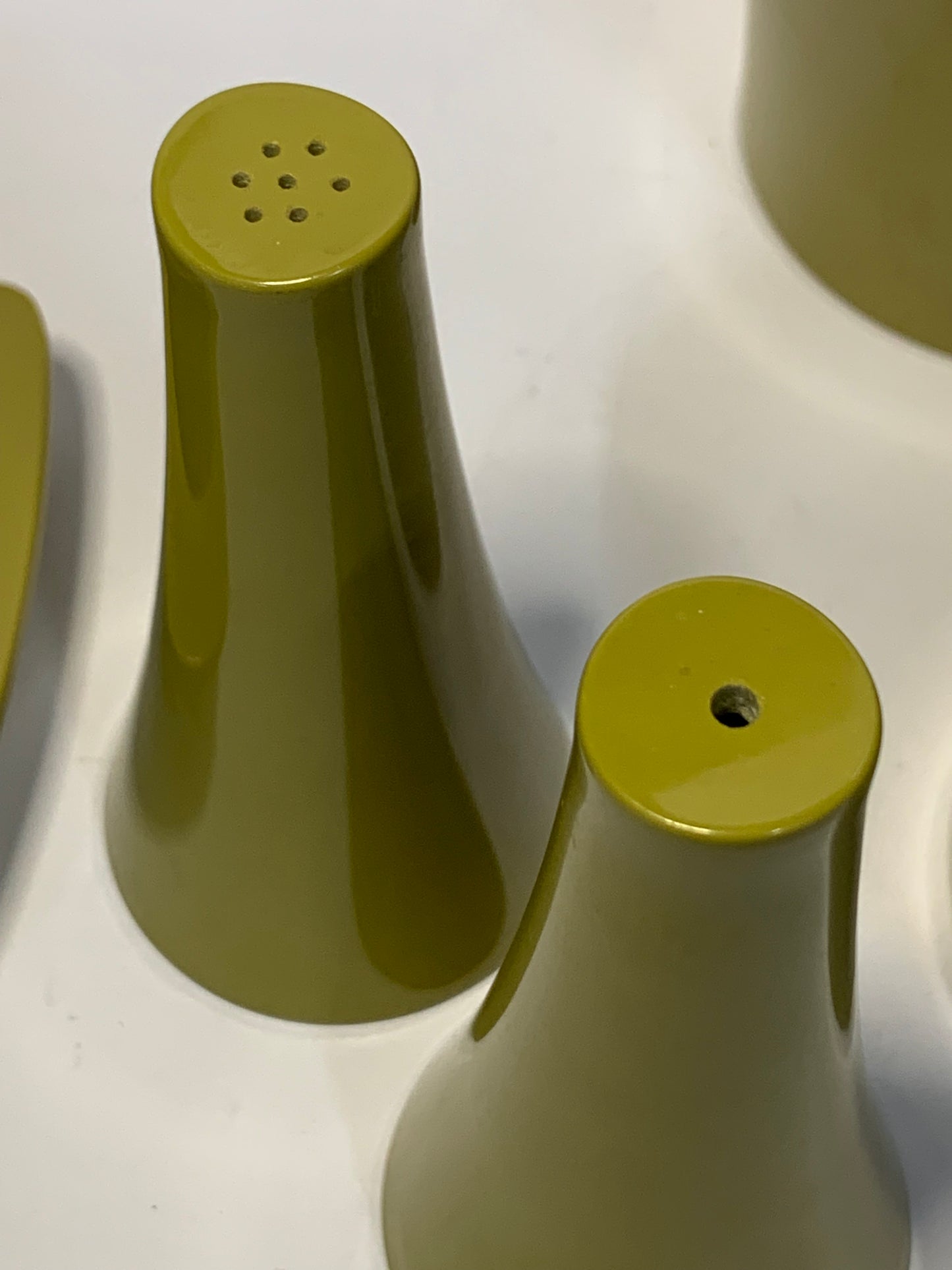 Vintage Australian Melmac Bessemer melamine set in Avocado Green