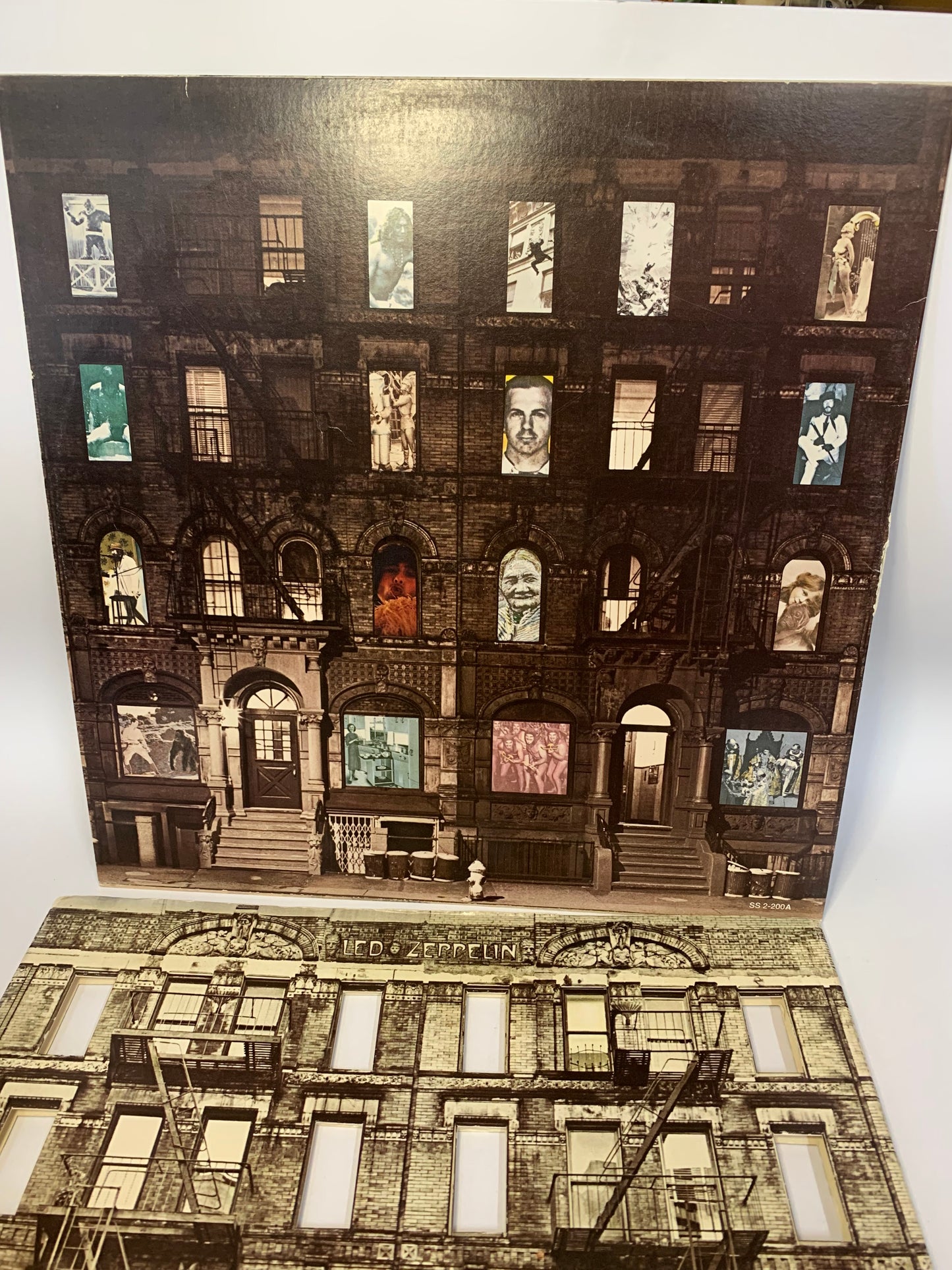 Led Zeppelin - Physical Graffiti (1975) Original Vinyl Double Album - Atlantic Records