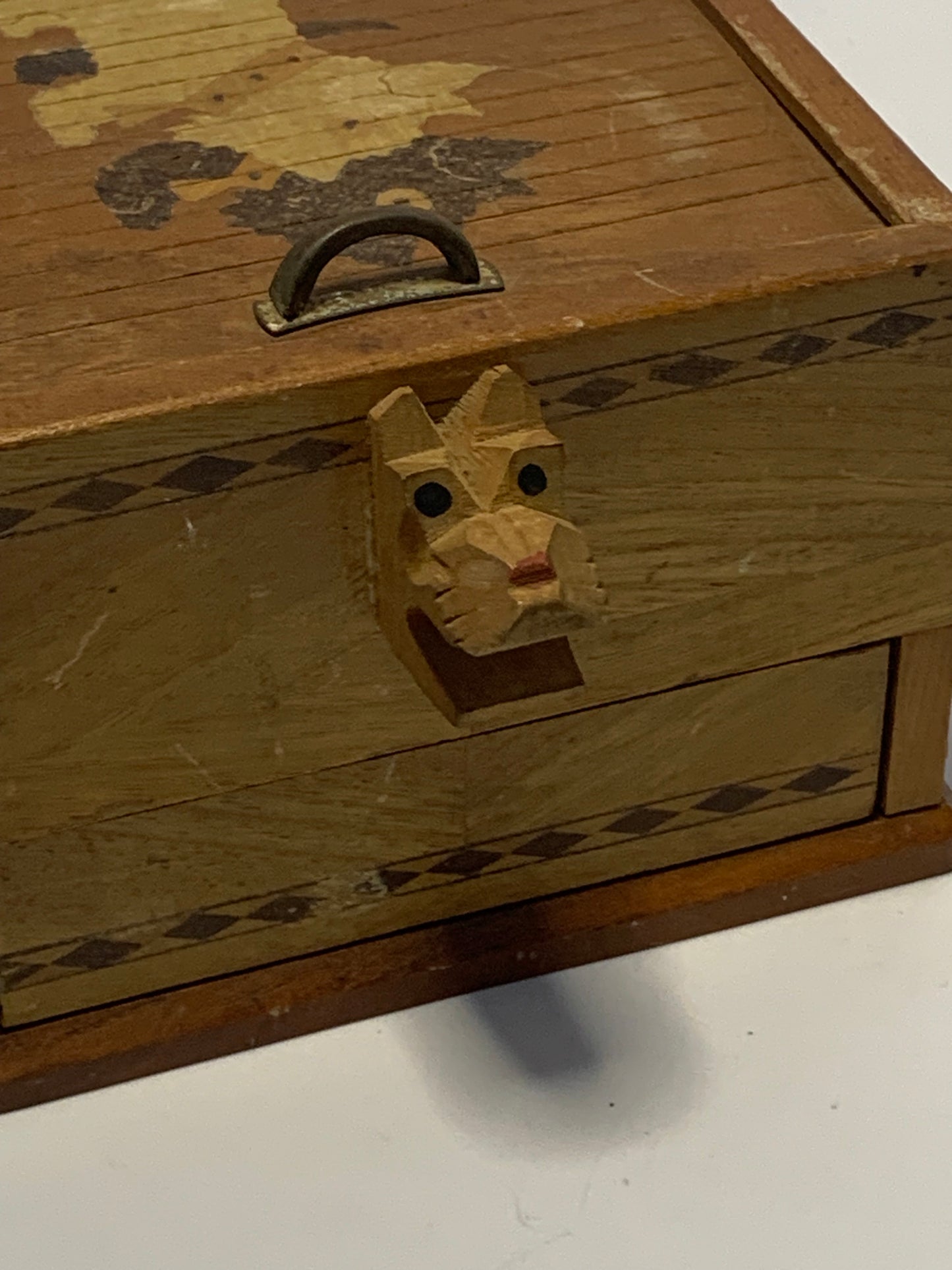 Vintage Spring Loaded Wooden Cigarette Dispenser with Scottie Dog design