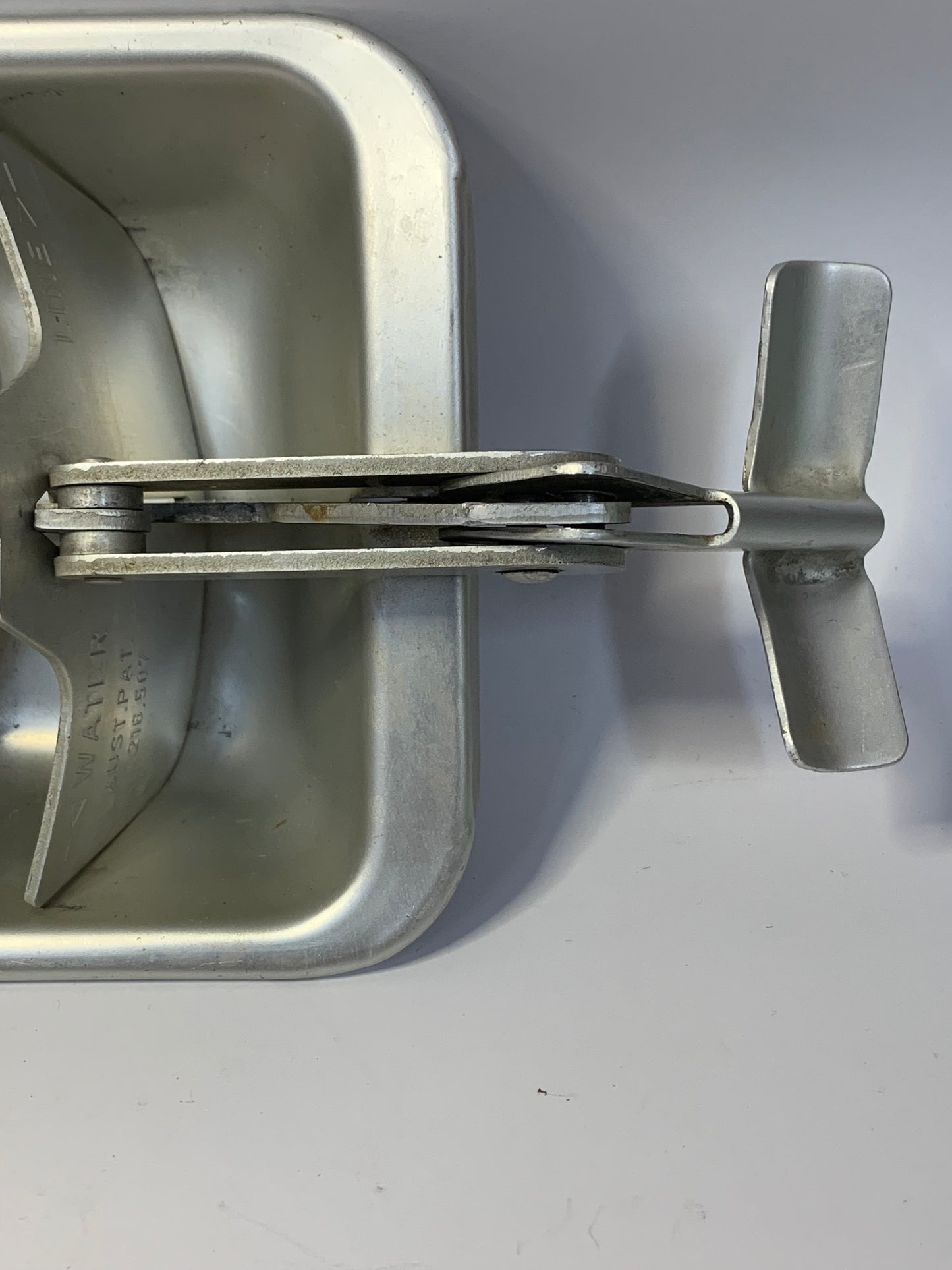 Vintage Aluminum Ice Cube Tray with Lever Release - Australian Patent 216,507