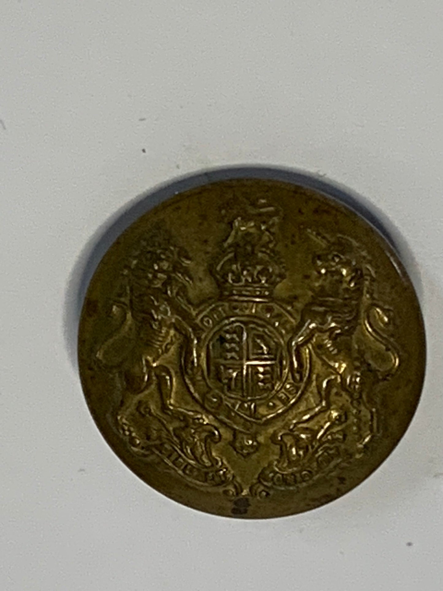 Vintage Armfield and Co Birmingham British Army General Service Button featuring the Royal Coat of Arms